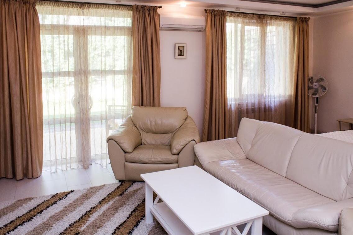 Abc Apartments Business Class Киев Екстериор снимка