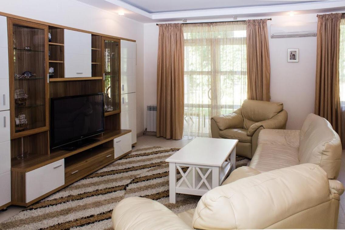 Abc Apartments Business Class Киев Екстериор снимка
